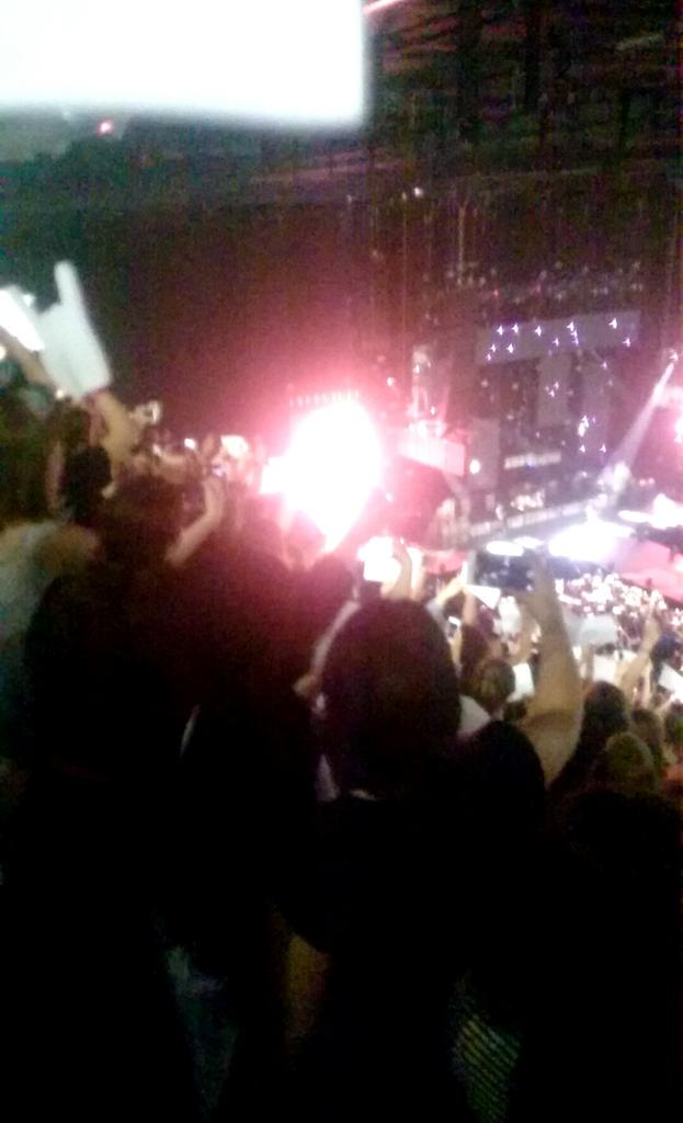 njvw_'s tweet photo. Best day of my life #ROWYSOAmsterdam http://t.co/4IxTbxGgCz