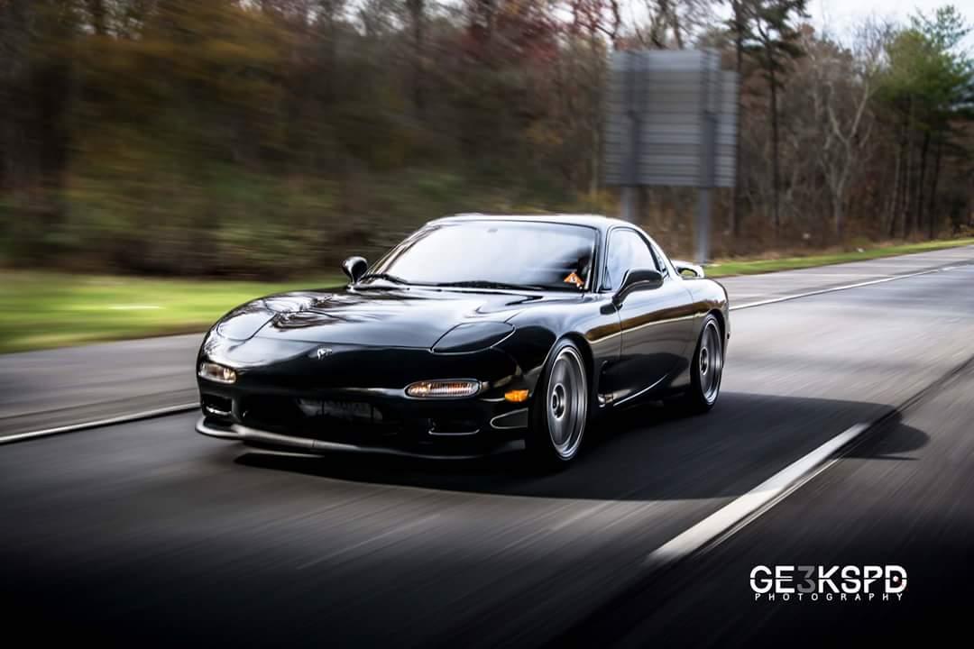 MazdaMovement's tweet photo. #GE3KSPD took this exclusive pic of the Devil driving his FD. #MazdaMovement http://t.co/XKTFy9jv1s