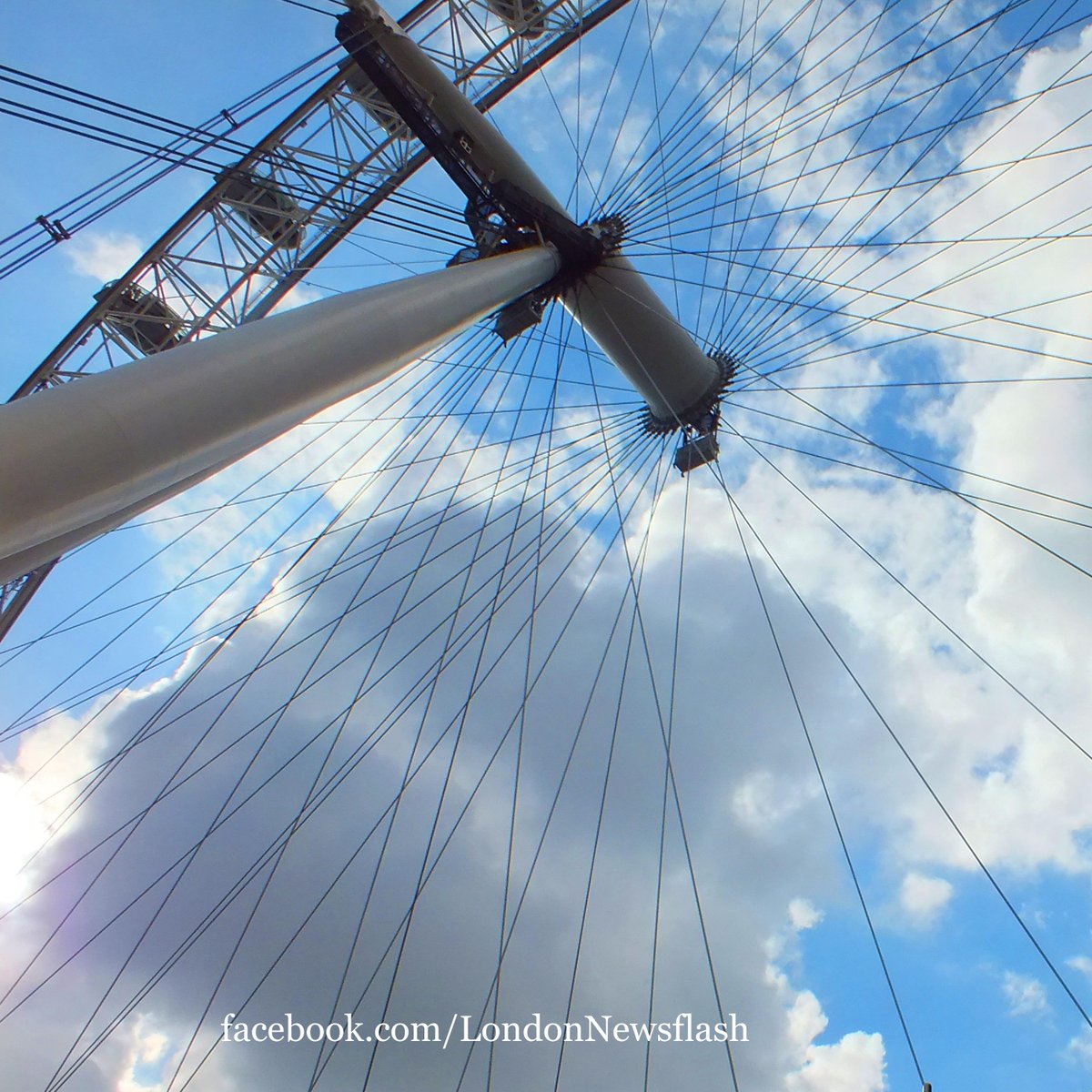 LondonNewsflash's tweet photo. #ldn #london #londres #londoneye #londra #uk #travel #reise #viaje #voyage #sky #viagem #londonlife http://t.co/rPih31Bt3N