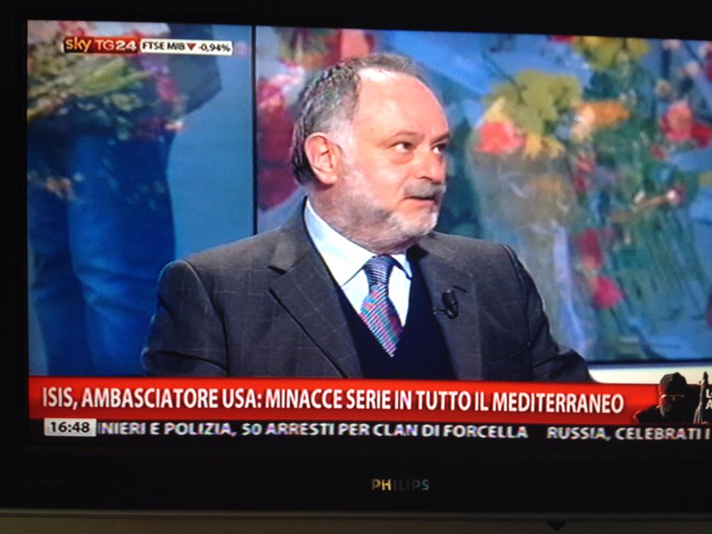 peppexpo's tweet photo. Oggi dalle 15 alle 16 sarò ospite di @SkyTG24 con @paola_saluzzi per parlare di #terrorismo @Occidentale @NCD_tweet http://t.co/GmHIOkRWpm