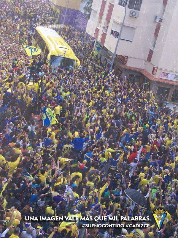 Cadiz_CF's tweet photo. UNA IMAGEN VALE MAS QUE MIL PALABRAS , #SUEÑOCONTIGO http://t.co/V5YSPV7vHM