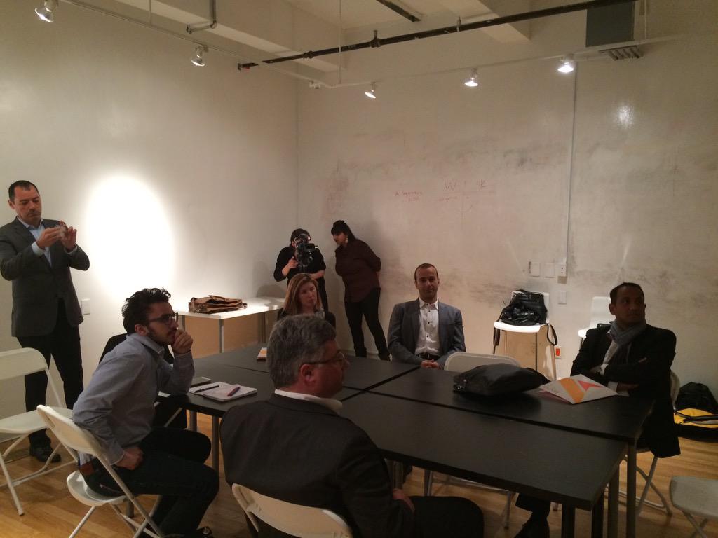 RetisInnovation's tweet photo. #Face8 NY. @AcaciaFrance @Invectory @ACCET_VOT Happy hour networking time & interview @AlleyNYC. Avec @TrianaGroup. http://t.co/BDR8UZdZfv
