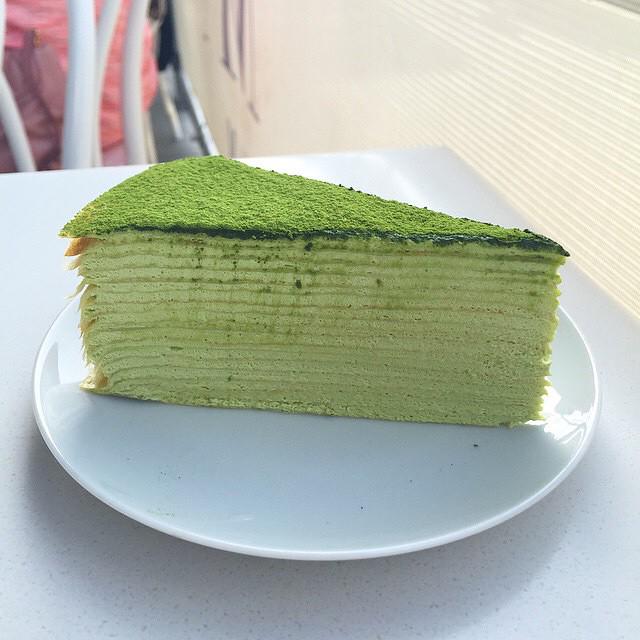 ZumeSpot's tweet photo. Green tea cake from @ladymcakes http://t.co/1x2uxZICpl