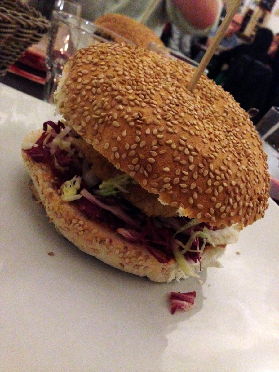 CagliariAPP's tweet photo. Un panino irresistibile. Scopri su #CagliariAPP le proposte di oggi di Carasau bistrot. #lacittachecerchi http://t.co/DBq8LL1HBK