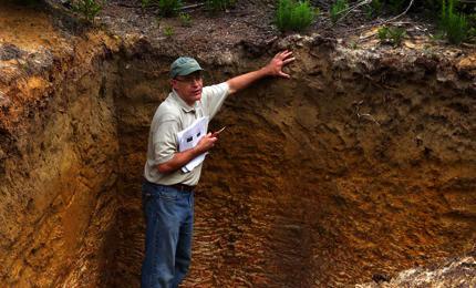 DaniNierenberg's tweet photo. Too cool! NASA embarks on mission to map global soil: 
http://t.co/CtWavrITP0 @NASA http://t.co/DqzPutTN3e