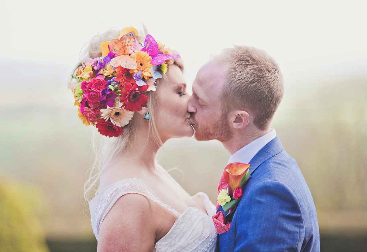 Call our expert wedding team on 08448424647 to find out more about our ‘Kiss Me Quick’ late wedding packages