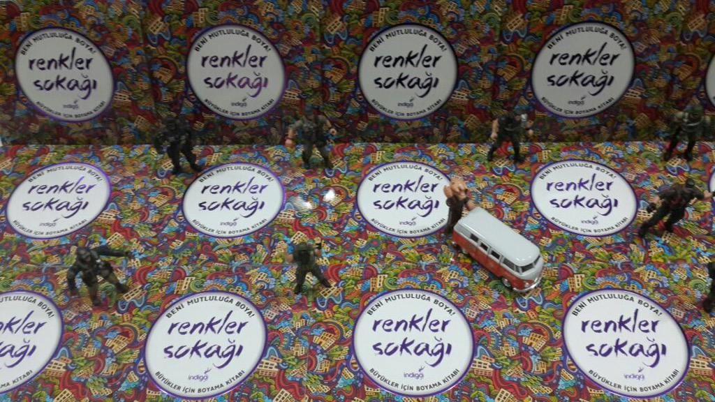 mpa2017's tweet image. Beni Mutluluğa Boya 
#renklersokağı #çoksatan #büyükleriçinboyama