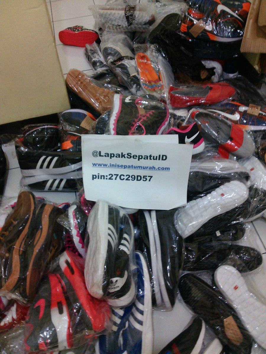 LapakSepatuID_'s tweet photo. Sampai besok, selamat beristirahaat :) http://t.co/3Y0EeVtdWi
