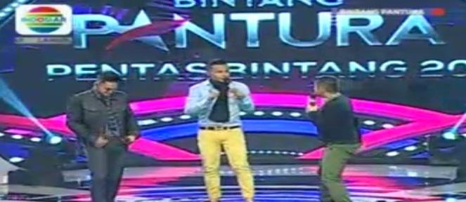 Indosiar's tweet photo. Siapa yang kangen sama trio julit @dhikacungkring @ramzi_tebe dan @irfanhakim ? Nonton #BintangPantura2 pkl 20.00 WIB
http://t.co/3VNLDYgbEc