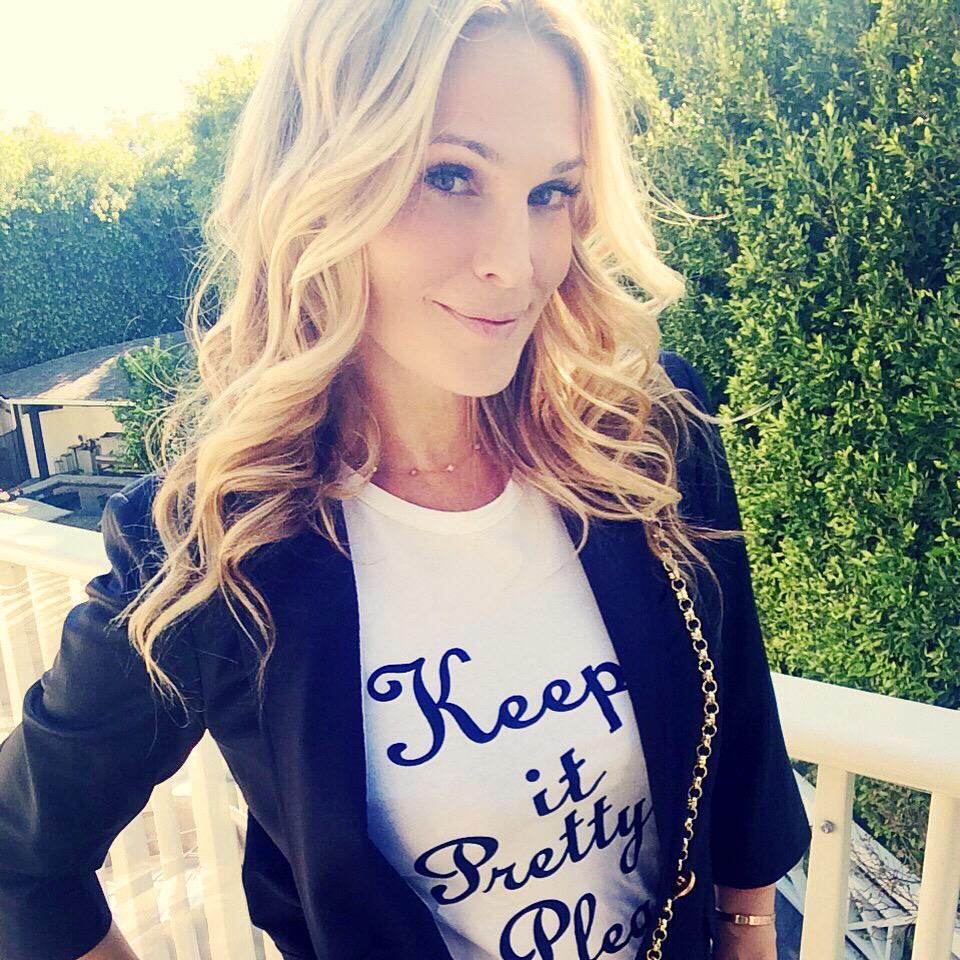 draperjames's tweet photo. Southern belle @MollyBSims looking perrrdy in the #KeepItPrettyPlease tee! http://t.co/J3FaLTGcyf #DraperJames http://t.co/LgbLNOm47k
