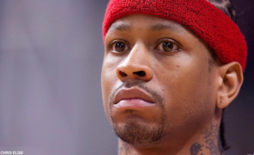 basketusa's tweet photo. Enfance, prison, carrière... Ce qu'on a retenu du documentaire "Iverson" http://t.co/wwx9f5j5WS http://t.co/xUhvsiF6UY
