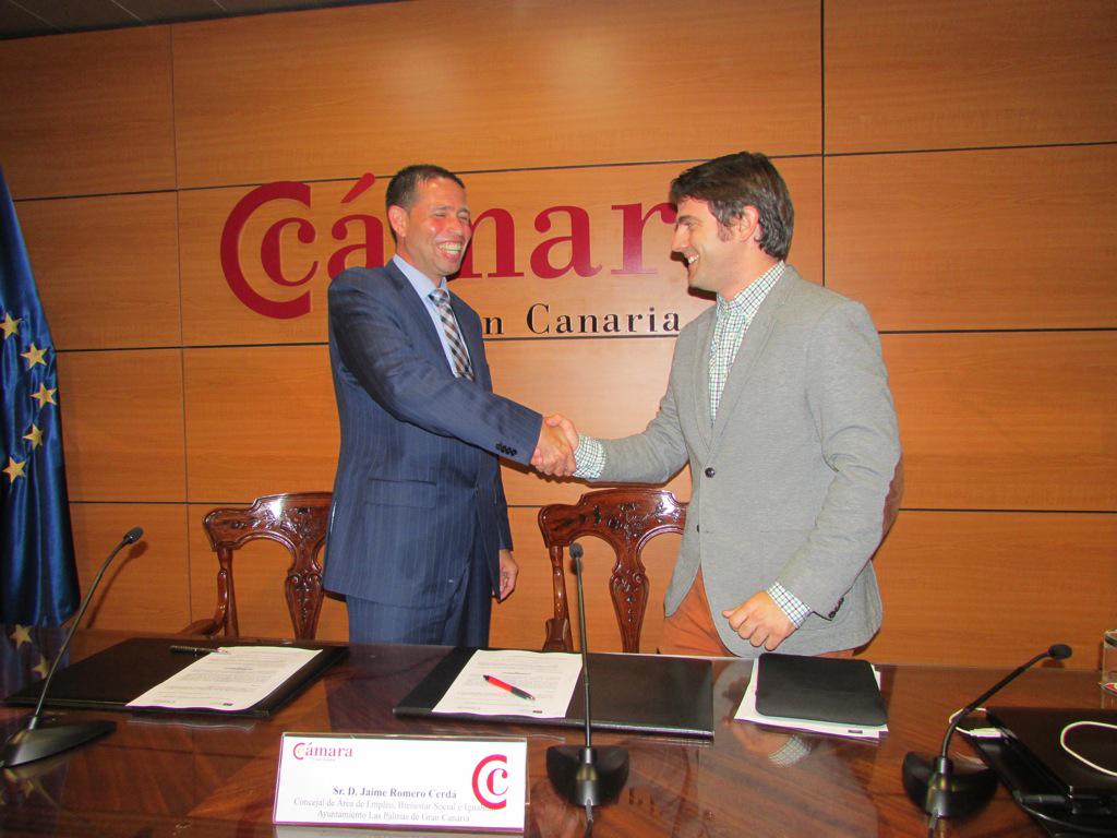 LPA_imef's tweet photo. El @AyuntamientoLPA y la @CamaraGCanaria consiguen 735.200 euros de fondos europeos para programas de empleo. http://t.co/12jO6vJoM3