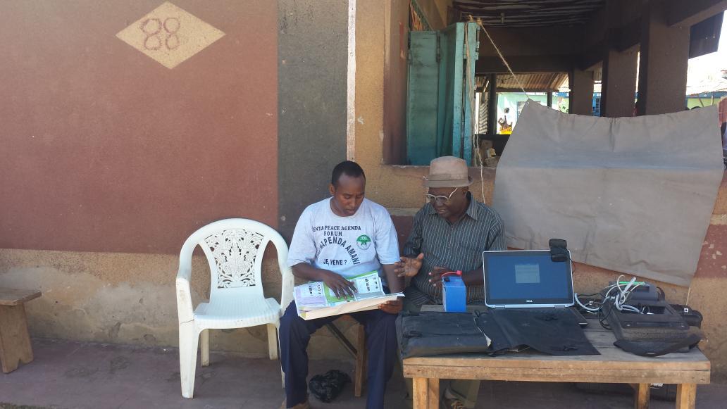 iebclik005's tweet photo. Mzee Moses asked why votes got rejected in 2013GE.He got practical examples and much more at Mwatsalafu outreach#AVEW http://t.co/feFrhN93zu
