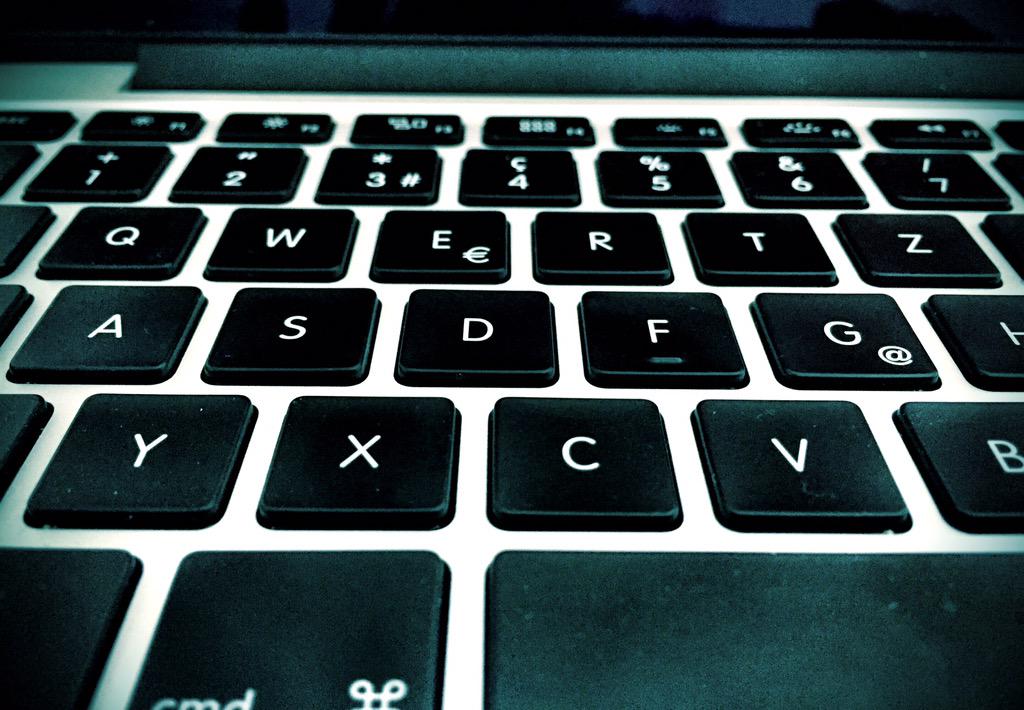 ThomasWyss's tweet photo. Powerworkshop at @OXID_eSales with @meierbeat #eCommerce #coresystems http://t.co/BOTFUqMkA8