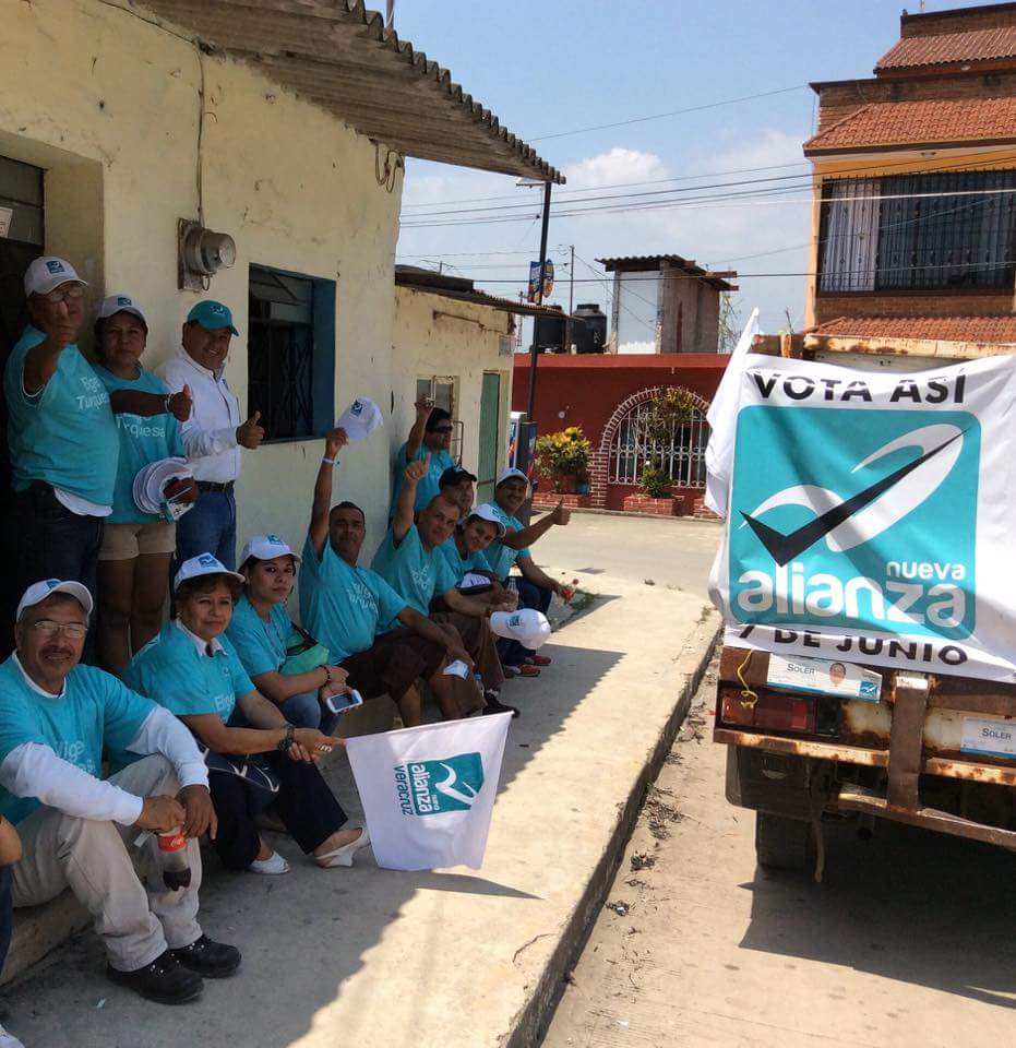 jorgesolergomez's tweet photo. En #Tuzamapan les reitero mi compromiso para trabaja por el bienestar de nuestro #Distrito9 #NuevaAlianza #VotaNA http://t.co/HcfnC1Aizq
