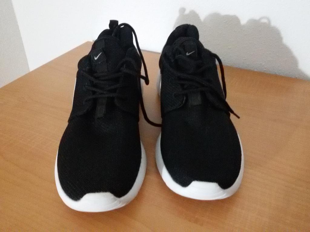 cristianmodas's tweet photo. NIKE ROSHE RUN http://t.co/7Cwa96FTTS