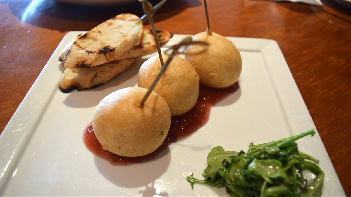 PascalesJams's tweet photo. #WestPalmBeach #BeerBatteredBrie and #chutney from @PascalesJams at #Marriott! #localeats #localdining http://t.co/dLZhCSh2Qi