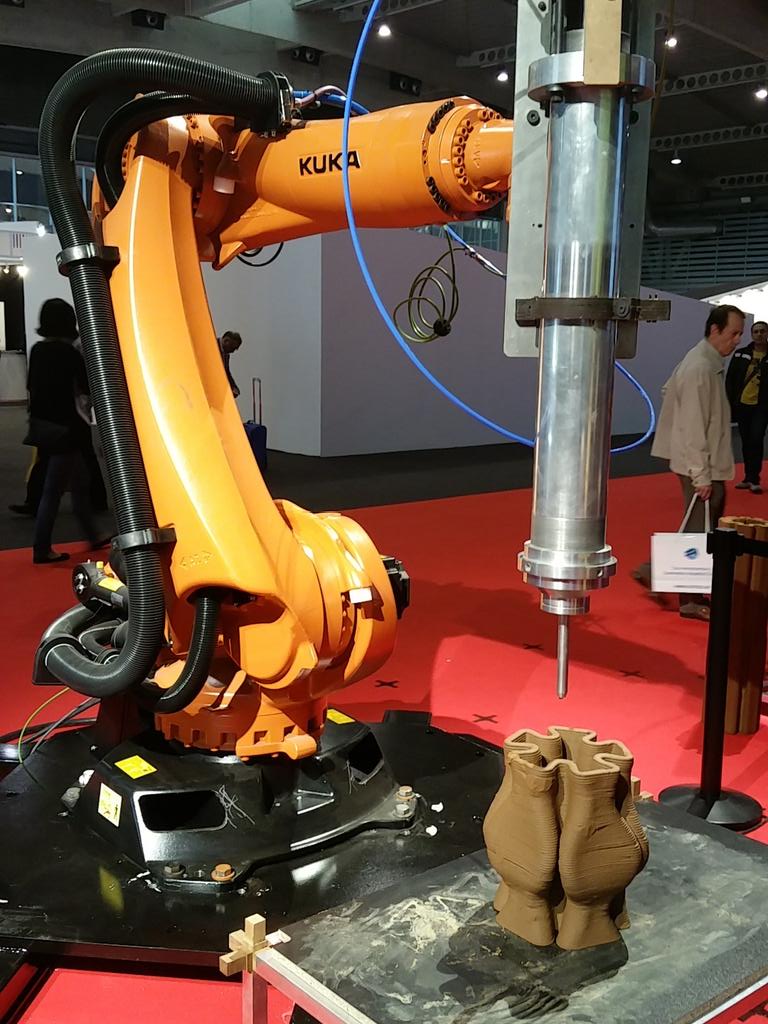 Josep_Jonas's tweet image. Rapid prototyping #smartbuilding #BeyondBuildingB @ConstrumatBCN Pavilion of #innovation @fablabbcn @IAAC