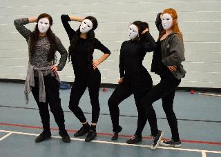 SCA_Community's tweet image. Powerful presentation of 'Break' by the BTEC Performing Arts girls this afternoon #finalperformance #urbanfairytale