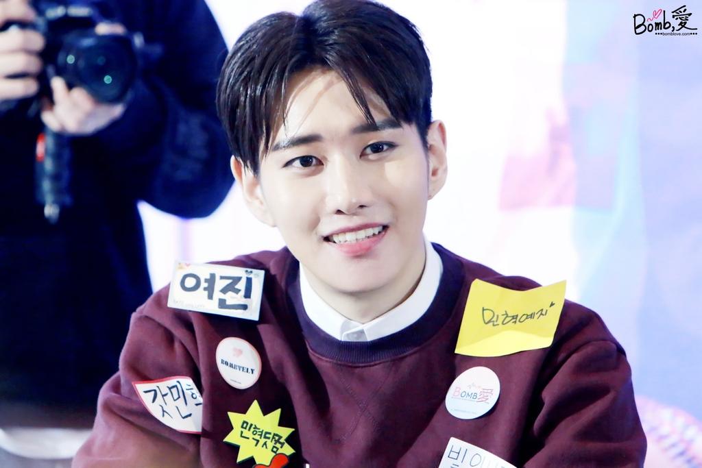 Bomblove1214's tweet photo. 150418 여의도팬싸 #블락비 #비범 
@BlockB2011  17p up -💕
고화질은 홈에서 봐주세요♡
(댓글쓰고가는사람좋은사람~~)
🐤http://t.co/PM85AInoYQ🐤 http://t.co/Pw8ZbLobNz