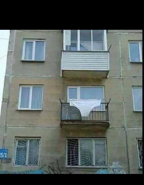 Hulkun evini buldum arkadaşlar donunu asmış