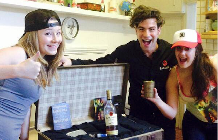 UberUK's tweet photo. Remember that time we delivered mixologists on demand with @BacardiUK? #tbt #UberLIBRE http://t.co/5ZZ14Nf3UP