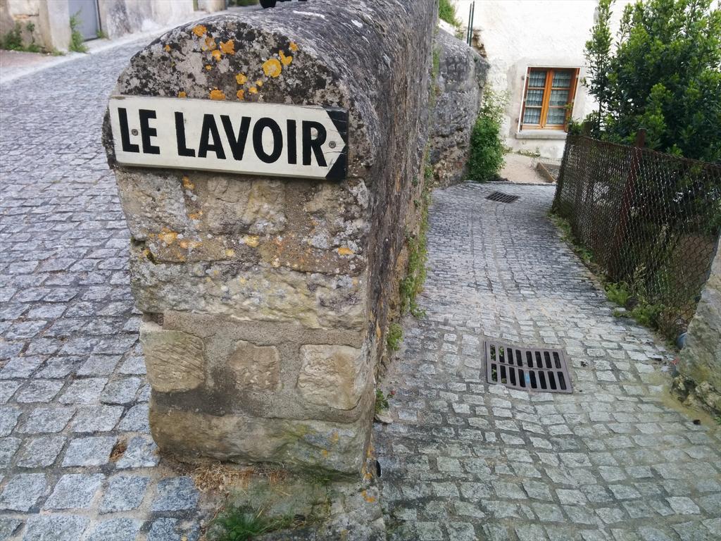 onvousinvite's tweet photo. Direction le lavoir de @montresor37 #Montrésor #lavoir http://t.co/oMIyc6KIY4