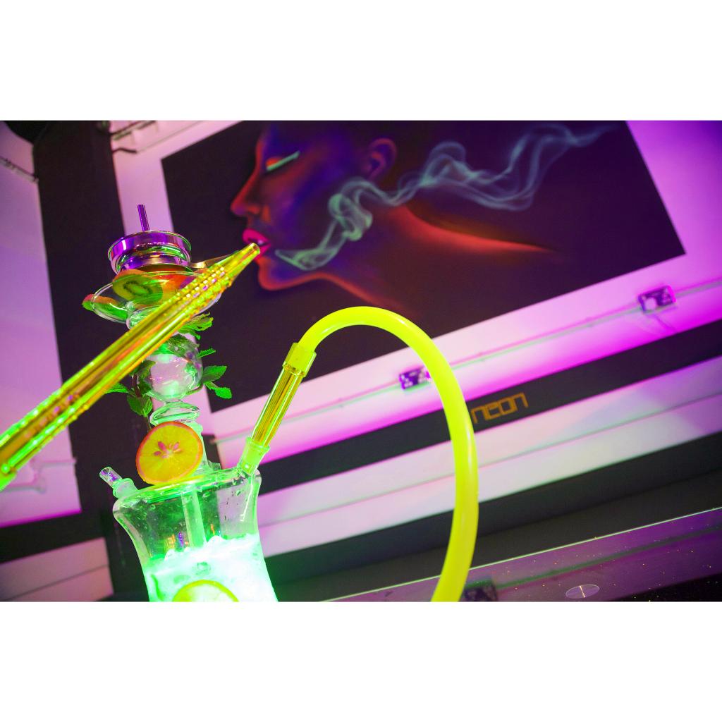 NeonLoungeUK's tweet photo. The ultimate experience... @NeonLoungeUK 😊

#TeamNeon #SeeYouGuysTonight #chill http://t.co/ogA7jPCSZZ