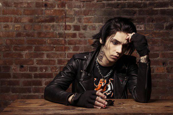 арчи 69 eyes. стиль рок музыкант. стиль рок музыкант. глэм метал wasp. костюм рокера.