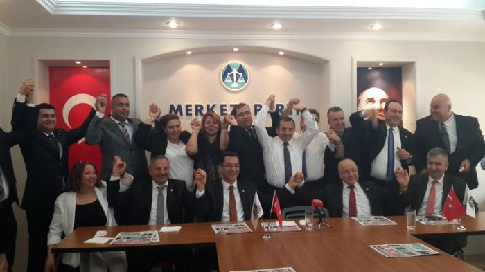 Merkez_Parti's tweet photo. Çukurova’da Merkez Parti fırtınası http://t.co/snbxrf6xP4 http://t.co/YMBOIswDLK
