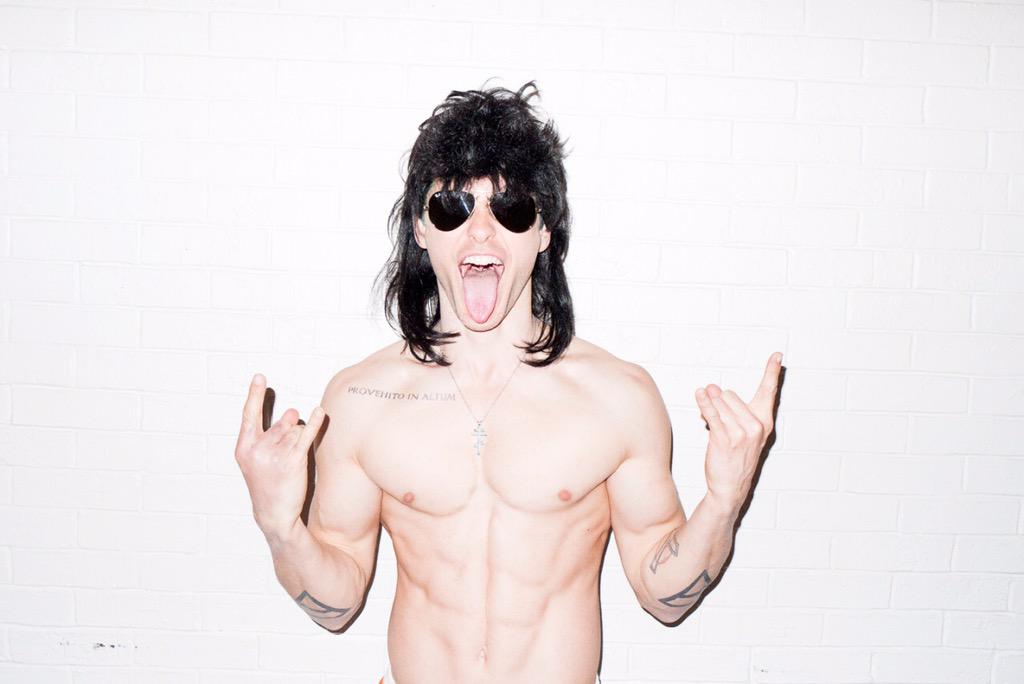 jasmine37park's tweet photo. @JaredLeto #Incognito #PartyOnTop 😂😆 http://t.co/LI6wthT5U5 http://t.co/sHROusdyLb