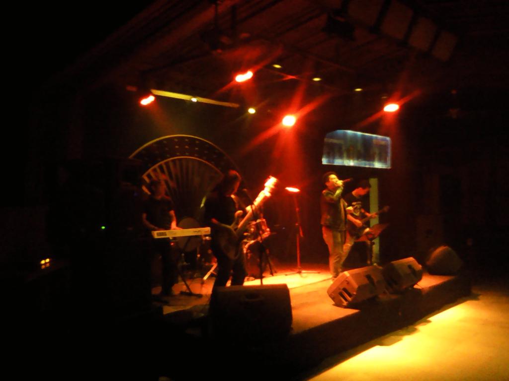 Hi Rock on the stage