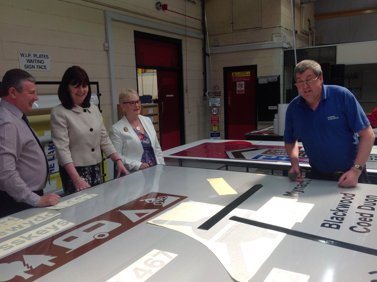 WelshGovernment's tweet photo. RT @WG_CommunityMin: @Monwel_Ltd –excellent example of what can be achieved when facilities run by local community http://t.co/66AyrWUm9H
