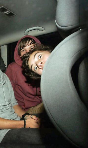 flatchestednjh's tweet photo. beautiful boyfriends http://t.co/yFdgw6ml7o
