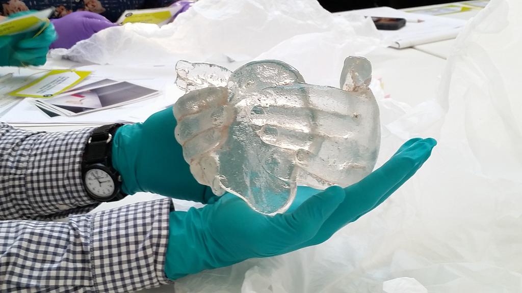 JohnMcArts's tweet image. Fab #ccFirstDecade volunteers&apos; session on #ObjectHandling today @Lifthub! @CraftsCouncilUK @HLFLondon @holly__burton