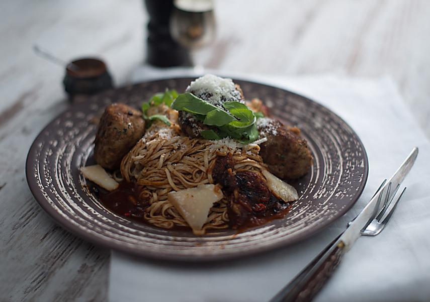Greenpagesng's tweet photo. Too tired to cook? See listings of the best #Restaurants in Abuja, Lagos, PHC... on http://t.co/RKhrhDNGVq http://t.co/lV0YQ4z8qz