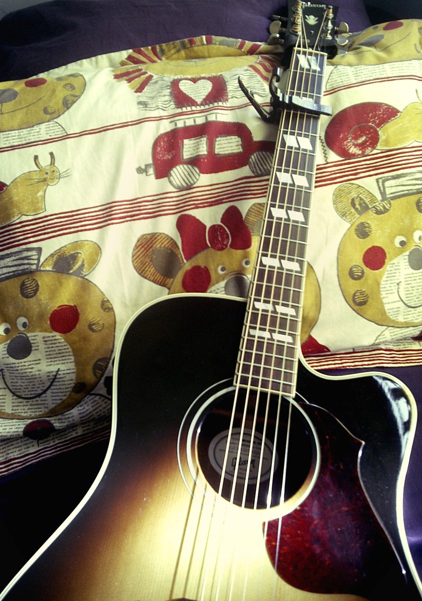 jkarinborges's tweet photo. #Hummingbirdpro #gibson #guitar #mytreasure #InLoveWith My Little Maddison @gibsonguitar http://t.co/oNyitNgP1p