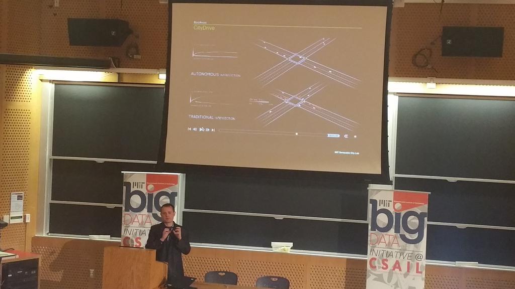 msjalali's tweet photo. Cool!! Imagine an intersection without any traffic lights... π₯! #Data2Insights http://t.co/zHYF2bEXsx