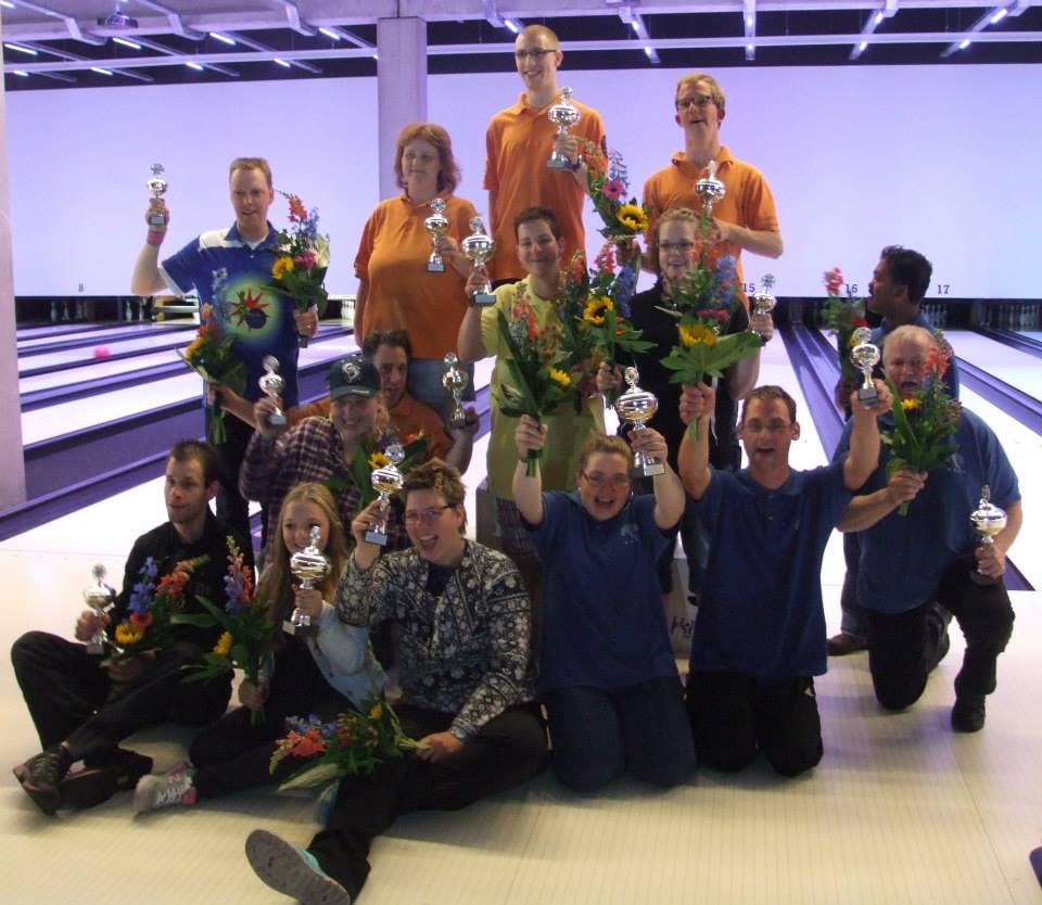 BowlingAlmere's tweet photo. Vandaag het NK G-Bowlen bij @BowlingAlmere . Kom de deelnemers aanmoedigen.
#almere #NK # g-bowlen http://t.co/RzBHtujH5t
