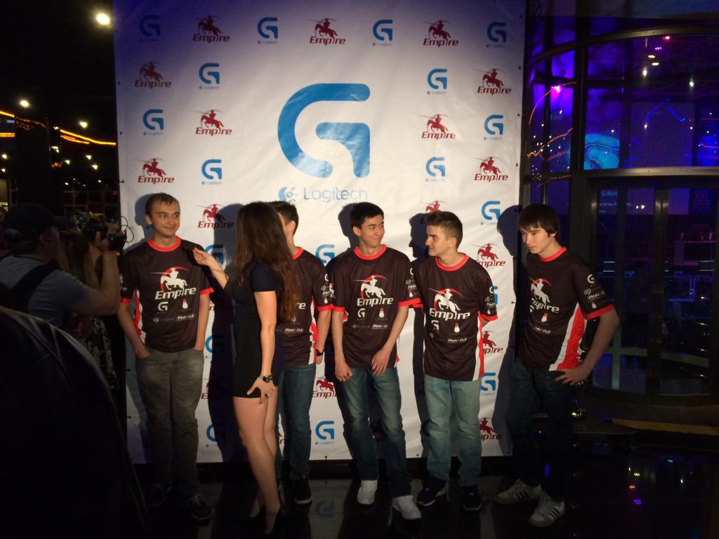 CFiqu1nXIAAzmwx.jpg:large