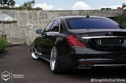 CoolCarsShow's tweet photo. Higher Routine S63 AMG on Rotiform
#S63 http://t.co/IsWx0IPrL5