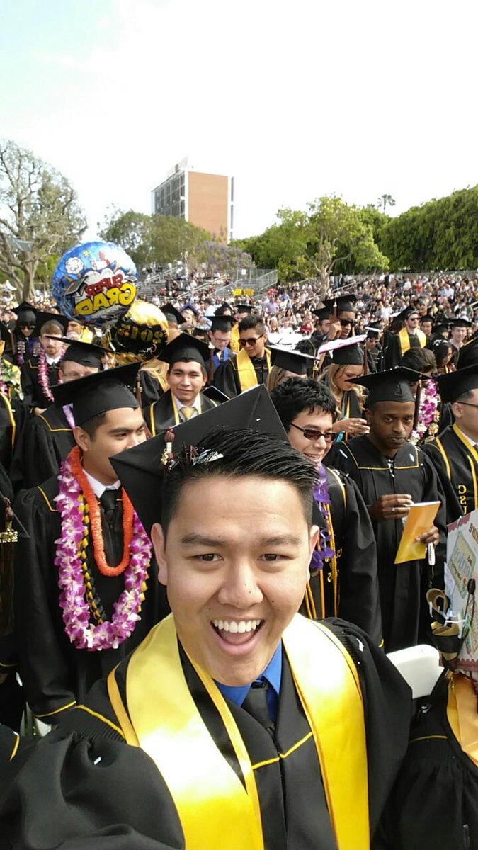 Time to graduate! :D

#gobeach15 #ClassOf2015 #byebeach