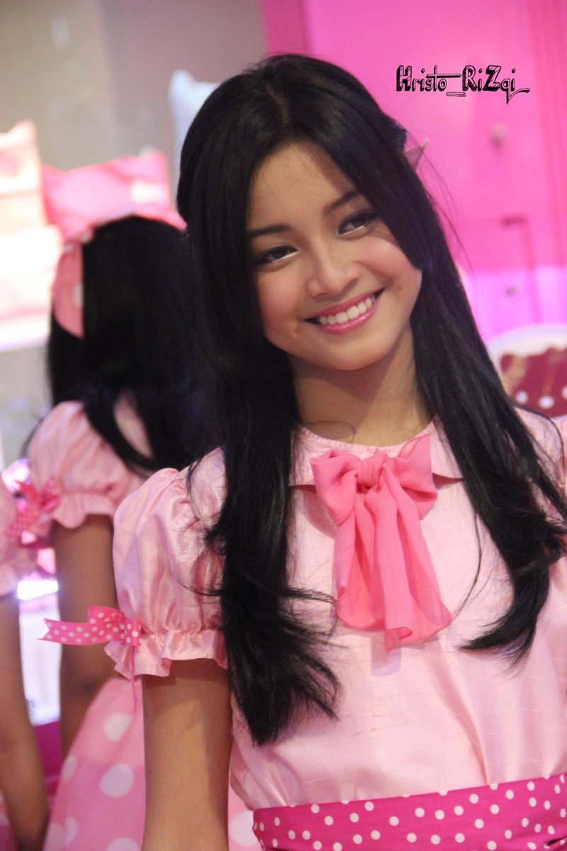 "<a href="/StefaNers_ID/">StefaNers Indonesia</a>: #SharePictTeens @Teens_Yori at Launching Friends Studio, Kota Kasablanka 17.05.15 ""