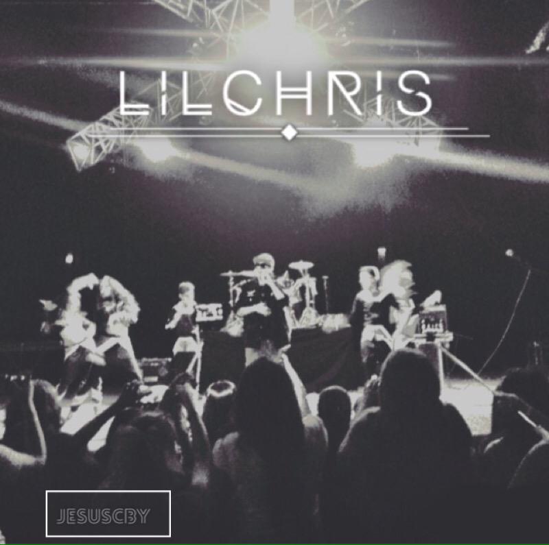 JT_Butera's tweet photo. #LilChris en escena 2015 πΆπΆπΆ @lilchris_06 y el #ChickenBallet #PB http://t.co/Ku8dHyORuA