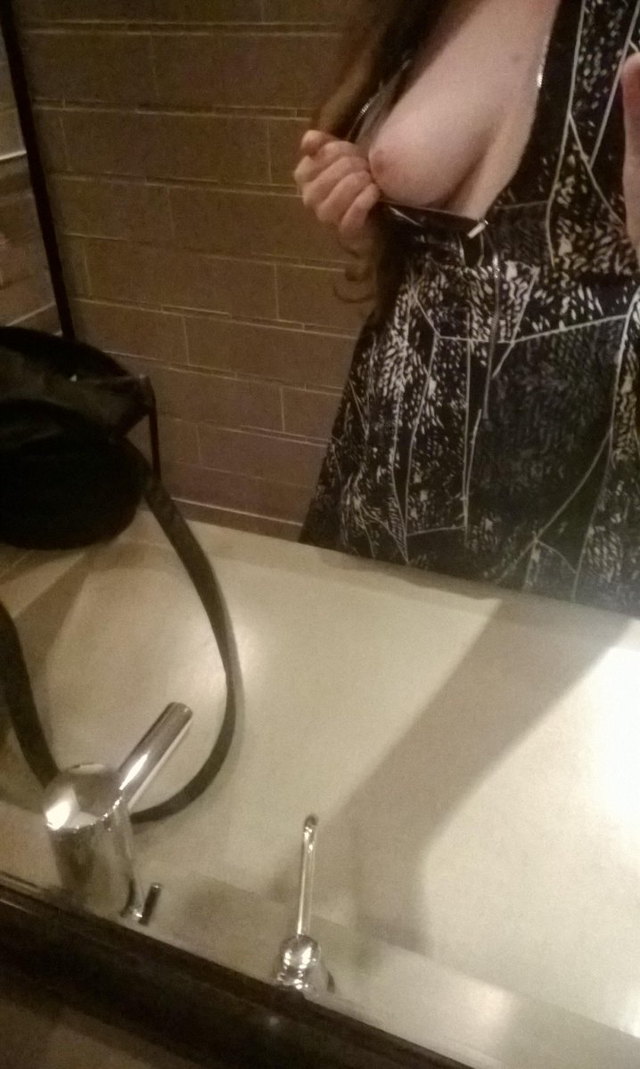 VictPeele's tweet photo. #date #teen Swingers site with style - Click here: http://t.co/hRfouUPX3T http://t.co/EIN99rC7cY