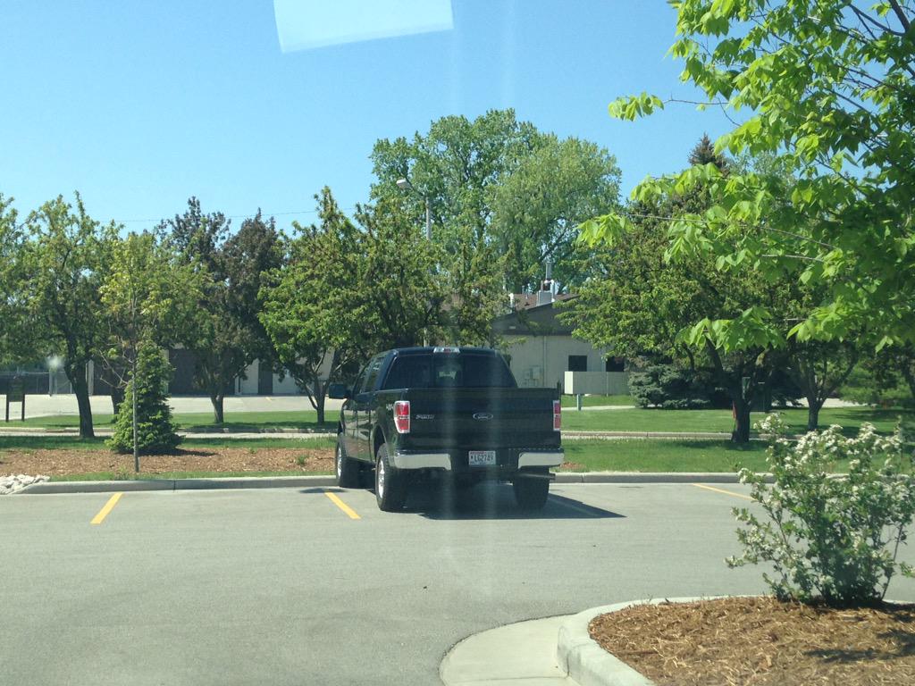 Coach_Lo's tweet image. You know who has a new car when they park a million miles away from everyone else... @UWOCoachFischer #newcarproblems