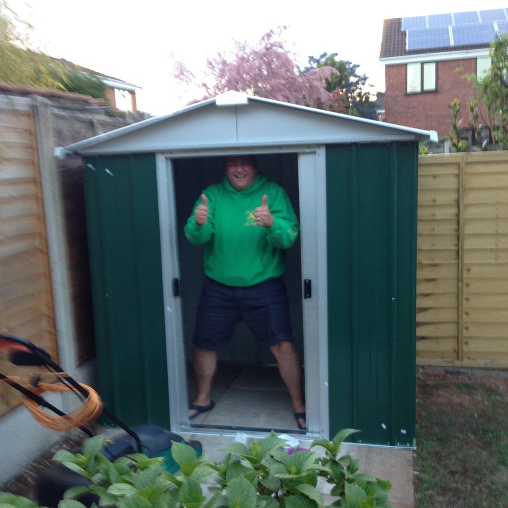 GrayMorg's tweet photo. #ManInAShed http://t.co/jcNTnbk2tH
