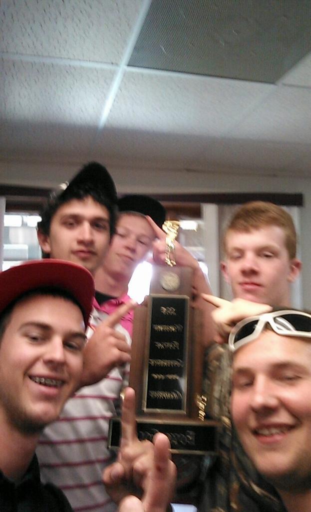 krueger_56's tweet photo. It only takes one day of good golf to be Conference Champs! http://t.co/S0m6YQhH3a