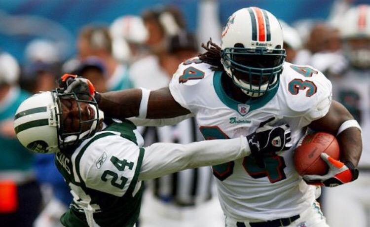 Happy birthday to my all time favorite RB Ricky Williams 