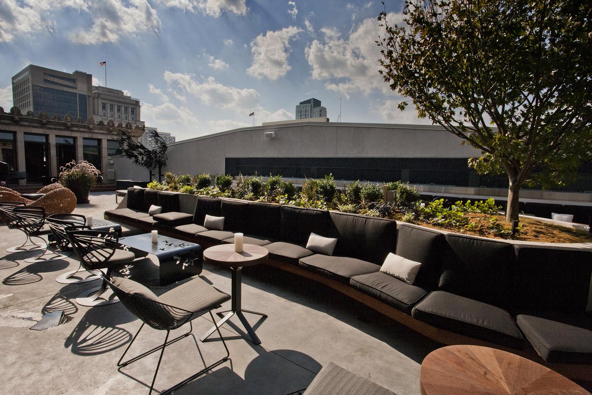 stratusrooftop's tweet photo. Is P H I L L Y finalllly ready for Rooftop bars?! Read why Stratus is the pioneer:  http://t.co/wPCd20hAxo http://t.co/s29YTvr3HX